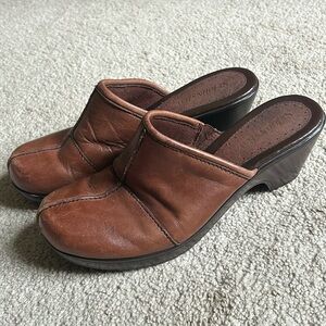 St. John’s Bay Brown clogs